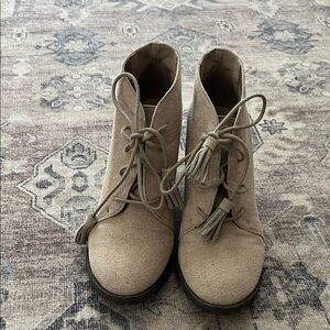 Restricted Women's Lace Up Boots - Taupe
